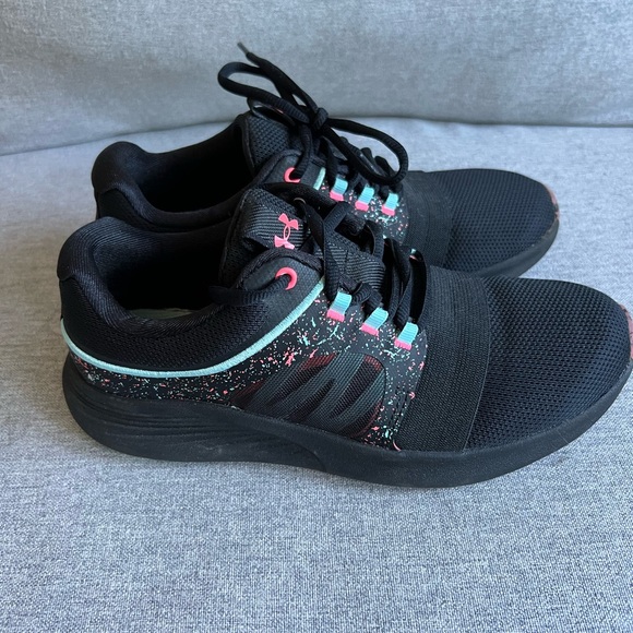 Under Armour Shoes - Under Armour women’s Charged Breathe black training shoes size 7.5